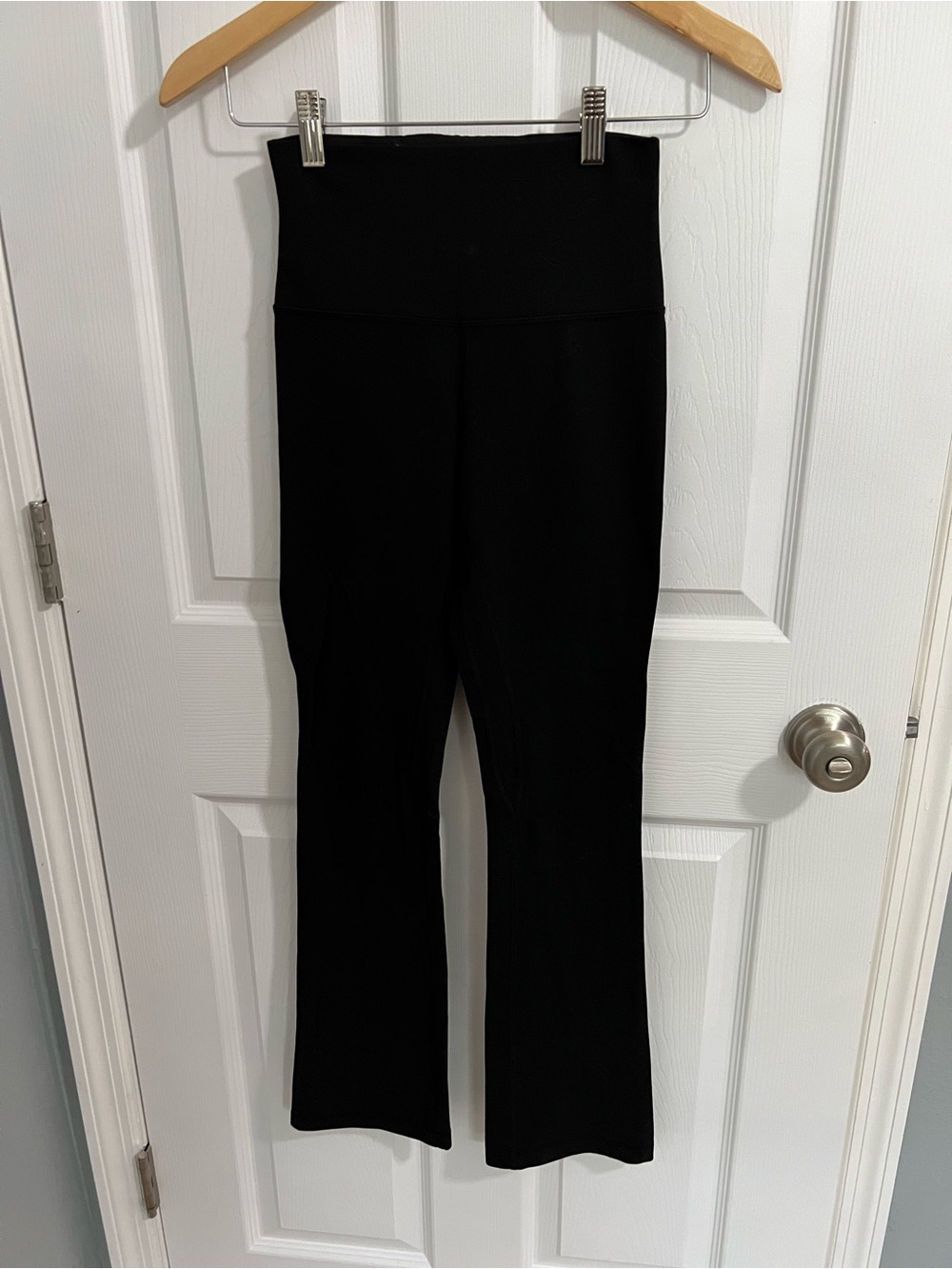 lululemon black mini flare leggings